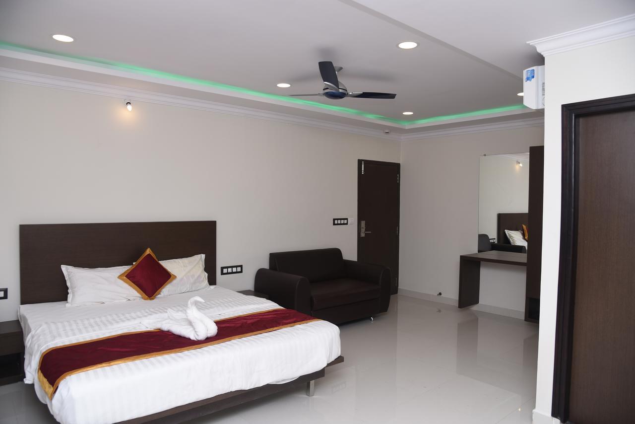 Hotel Grand Kubera Chikmagalūr Esterno foto